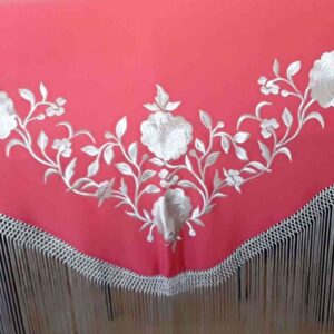 Fleco flamenca coral con flores blancas